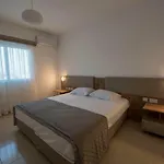 Deniz Airport Apartment *