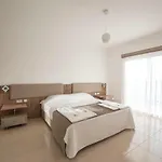 Apartment Deniz Airport *