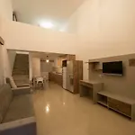 Deniz Airport Apartment Nikosia