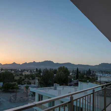 Deniz Airport Apartment