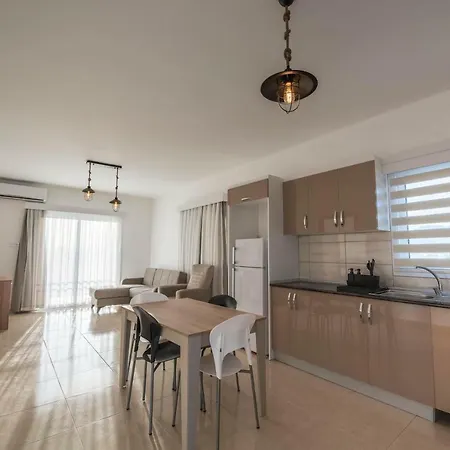 Deniz Airport * 尼科西亚