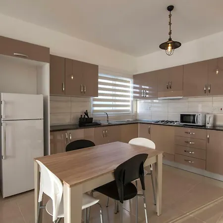 Deniz Airport Apartment Nikosia