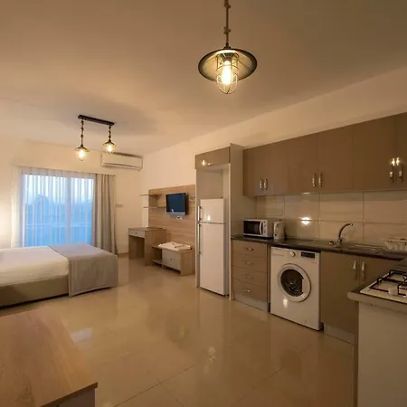 Deniz Airport * 尼科西亚