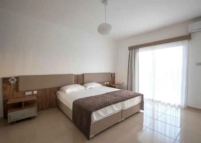 Deniz Airport Apartman