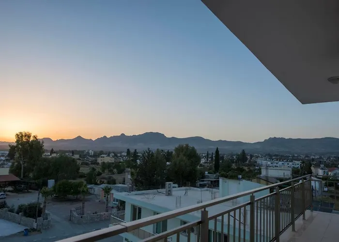 Deniz Airport Apartman