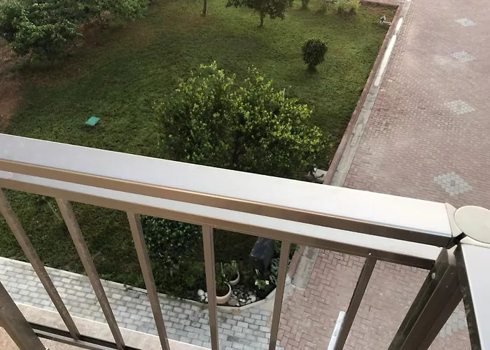 Deniz Airport Apartman