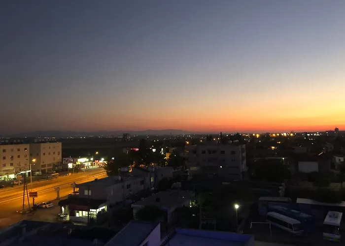 Deniz Airport Apartman *